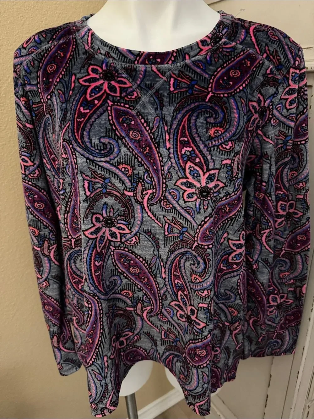 Cuddle Duds Climate Right Paisley Floral Long Sleeve PJ Top in Pink and Gray